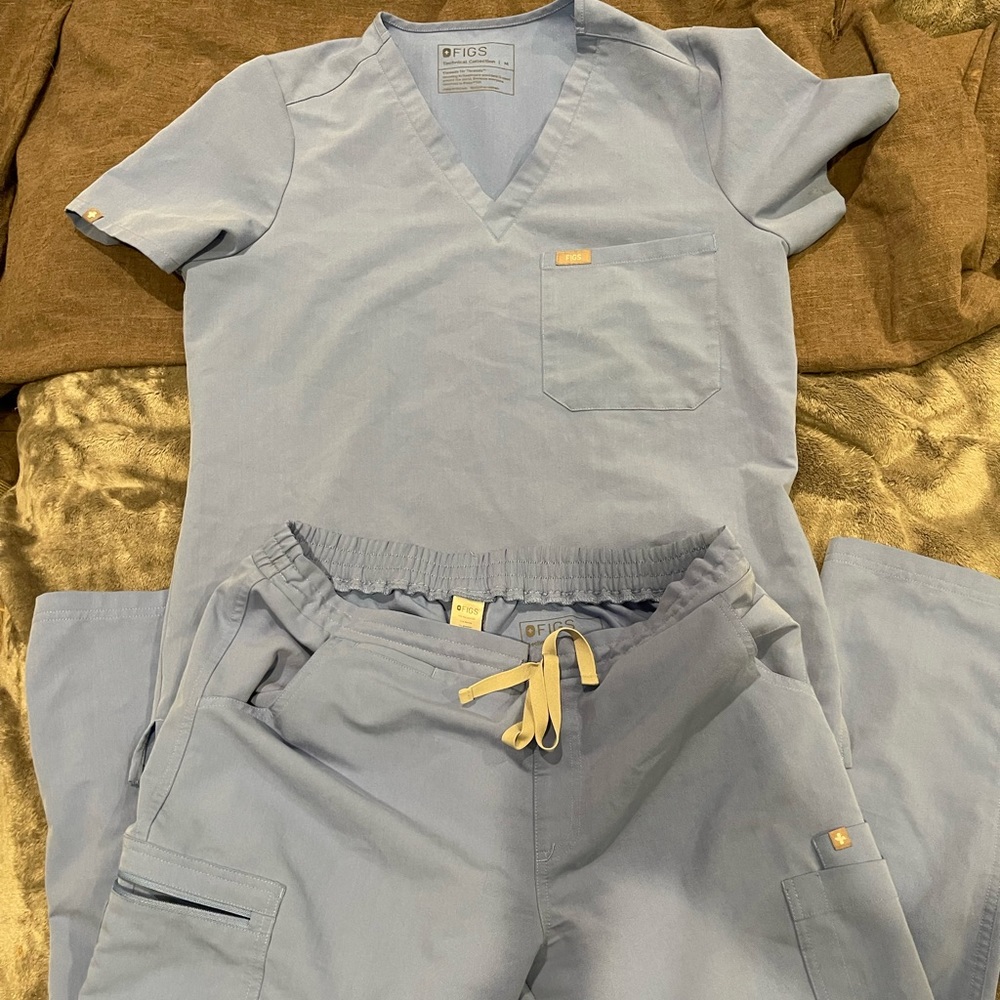Figs scrubs set